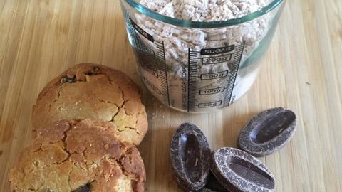 Ingrédients pour la recette du granola de sorgho soufflé (www.ducros.com). © B. Guicheteau